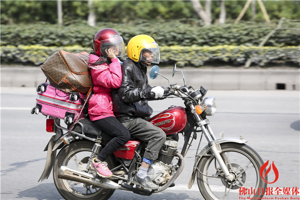 节后返工摩托车流渐入高峰