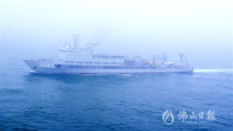 "海洋岛"号援潜救生船."太湖"号综合补给舰.