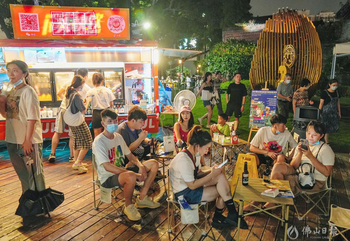 占地5000㎡！打卡武汉首家裸眼VR球幕酒吧，在“宇宙”中蹦迪、喝酒、拍照……_娱乐