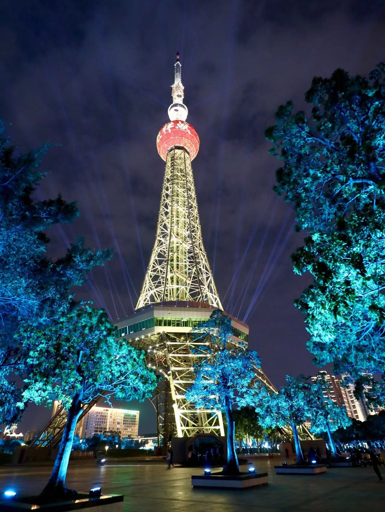 电视塔夜景照片图片