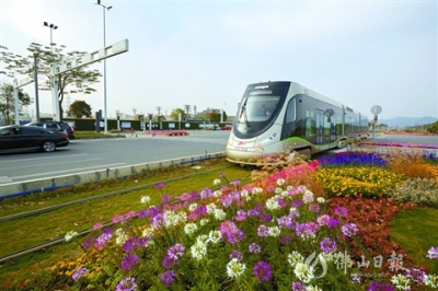 高明有軌電車：移動的城市風(fēng)景線