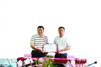 广东肝胆病学专业领军人彭宝岗签约三水区人民医院