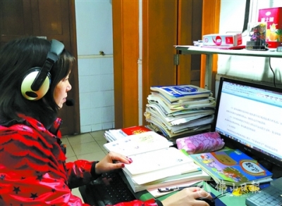 禪城區(qū)張槎中心小學(xué)黨支部：積極開辟“云課堂”“雙三”活動樹旗幟