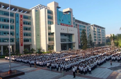 高明一中滄江中學(xué)實行六年一貫制改革