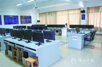 廣職院舉行華為ICT學(xué)院揭牌暨新一代信息技術(shù)產(chǎn)業(yè)學(xué)院簽約儀式