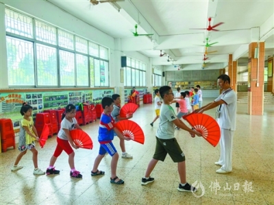 佛山六小“小小導(dǎo)賞員” 講好老城故事  