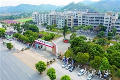 高明區(qū)更合中學(xué)：鄉(xiāng)鎮(zhèn)中學(xué)變身一方育人沃土