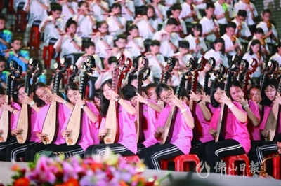 中高考成績(jī)?cè)賱?chuàng)歷史新高  南海義務(wù)教育樣本威武