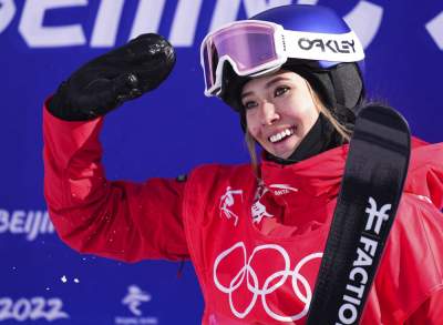 谷爱凌获得北京冬奥会自由式滑雪女子坡面障碍技巧银牌