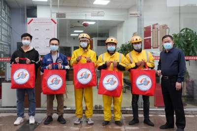 抗疫正能量 | 佛山市總工會為公共服務領域各行業(yè)企業(yè)送上防疫物資
