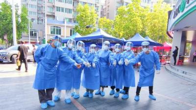 佛山眾多志愿者和愛(ài)心組織積極投身防疫一線