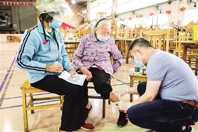 南莊大規(guī)模核酸檢測一線直擊：齊心協(xié)力共筑疫情防線