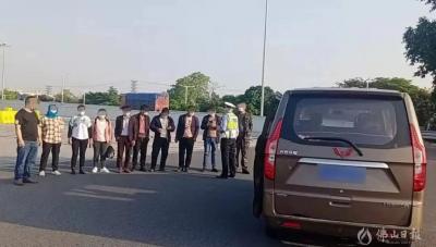 佛山交警持續(xù)整治“拼包車(chē)”“超員載客”等交通違法行為
