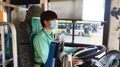 她們，是又酷又颯的媽媽車長