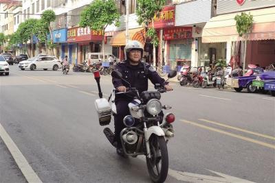 佛山市道德模范、順德區(qū)倫教派出所熹涌治安聯(lián)防中隊副班長郭偉權：三次勇救落水市民