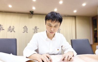 與汛情競速 他們奮戰(zhàn)“洪峰浪尖”