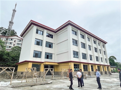 墨脫完全小學(xué)新教學(xué)樓竣工驗(yàn)收