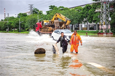“暹芭”遠(yuǎn)去，暴雨持續(xù)仍須加強(qiáng)防御