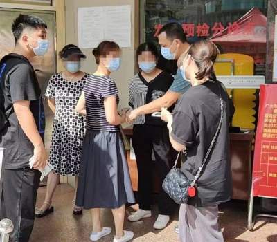 斬?cái)嗌煜蚶先说摹昂谑帧?禪城公安打掉一“醫(yī)托”詐騙團(tuán)伙