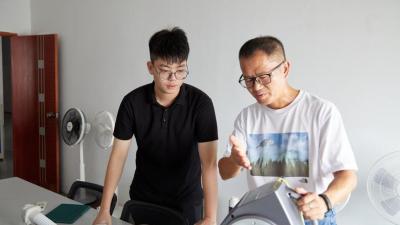 高中初試創(chuàng)業(yè)，這位00后說(shuō)“骨子里就不愛(ài)打工” 