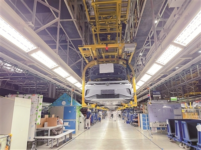 從小汽車進(jìn)萬家到“綠牌車”受青睞