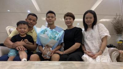 佛山市文明家庭羅鳳桂家庭：守望相助 引領鄉(xiāng)風向善向美   