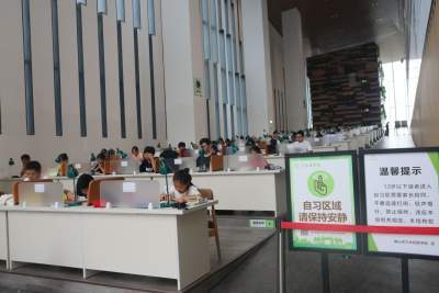 暑期市民出游自覺弘揚(yáng)文明旅游新風(fēng)尚