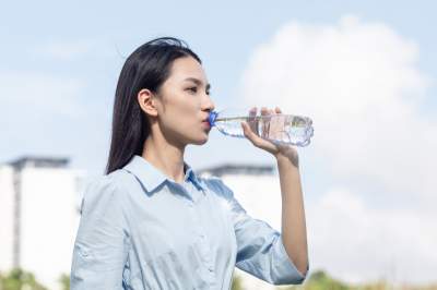 夏天補水不是越多越好