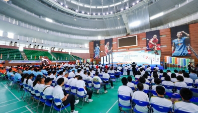 佛山市第七屆中學(xué)生運動會頒獎大會舉行