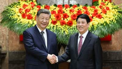 习近平会见越南国家主席梁强