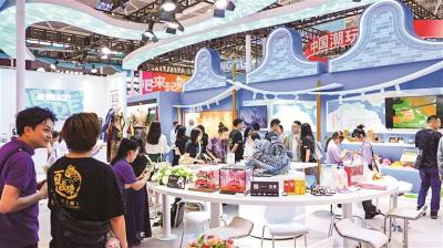 第二十一屆文博會(huì)首日，佛山館人氣旺