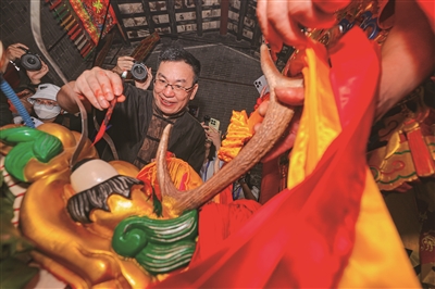 2025勒流龍舟文化月系列活動(dòng)之“龍眼點(diǎn)睛習(xí)俗”活動(dòng)舉行