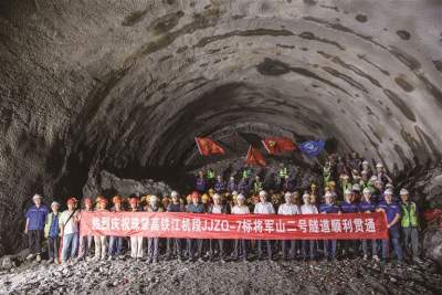 珠肇高鐵佛肇兩地實(shí)現(xiàn)“牽手”