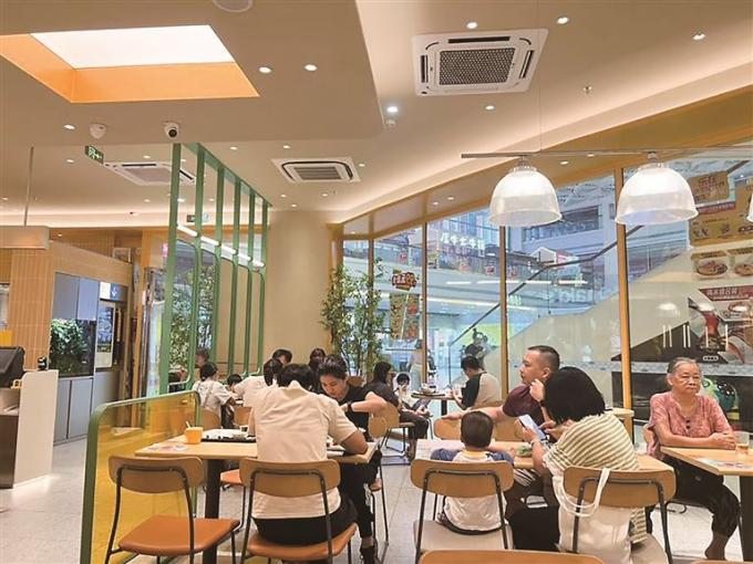 吃喝游娱购 消费人气旺