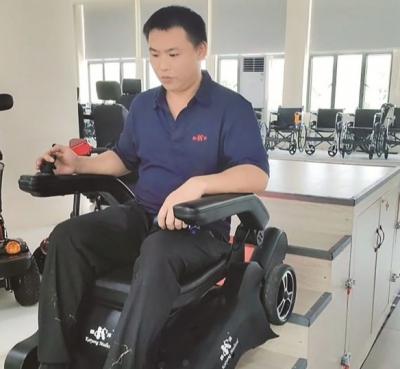 爬楼轮椅助残疾人士出入无障碍