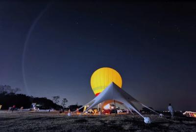 来佛山之巅一起披星戴月
